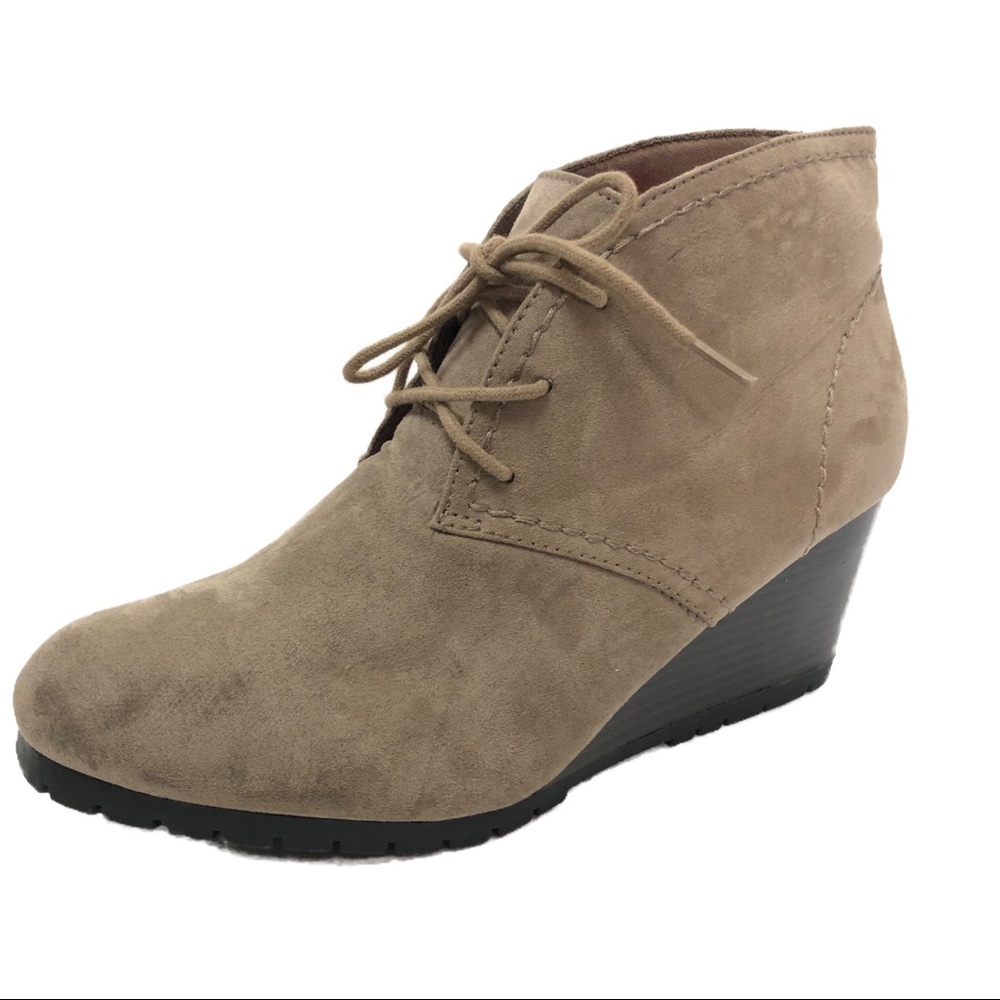 Time And Tru Size 9 Booties Wedge Heel Suede Beige Lace Up